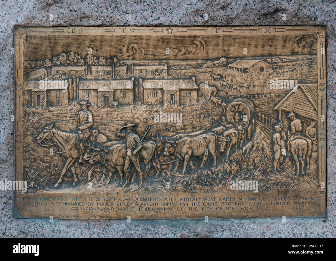 Eine Gedenktafel an, was jetzt der gemeinschaftlichen Überwachung Korrekturen Gebäude in der Innenstadt von Fort Worth. Die Plakette markiert den Ort des Camps, einem US-amerikanischen militärischen Post für General William Wert genannt, dass zwischen 1849 und 1853, geschützten Siedler von, was die Stadt von Fort Worth, Texas werden würde Stockfoto