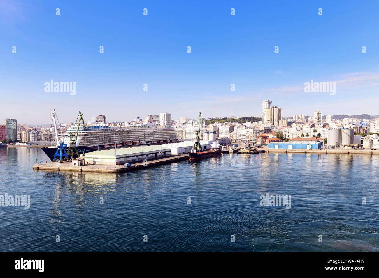 09.20.2018. La Coruna, Spanien. Kreuzfahrt Schiff am Hafen in La Coruna Spanien. Stockfoto