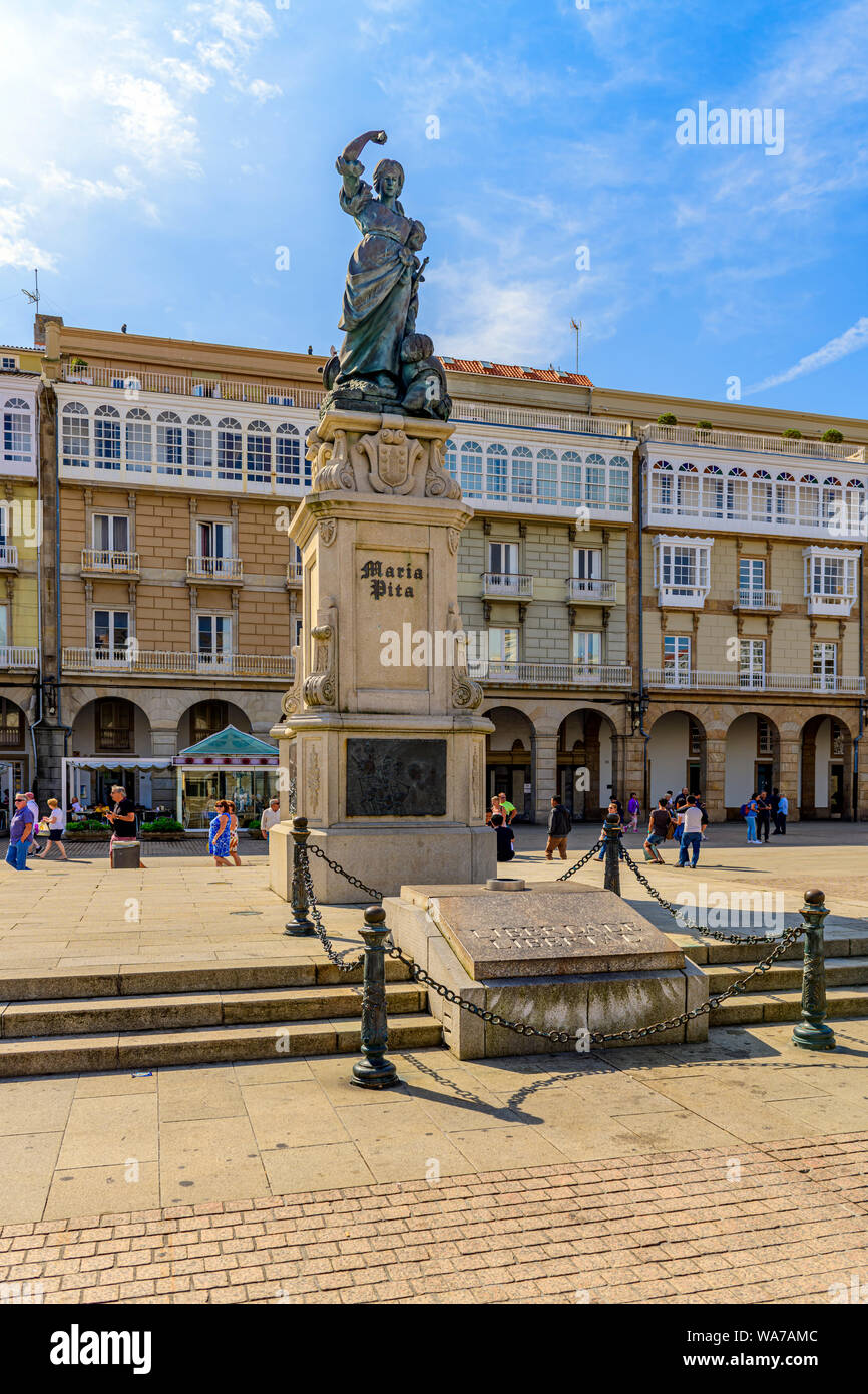 A La Coruna, Spanien. Das Denkmal der Maria Pita auf dem Maria Pita Platz, La Coruna, Spanien. Stockfoto