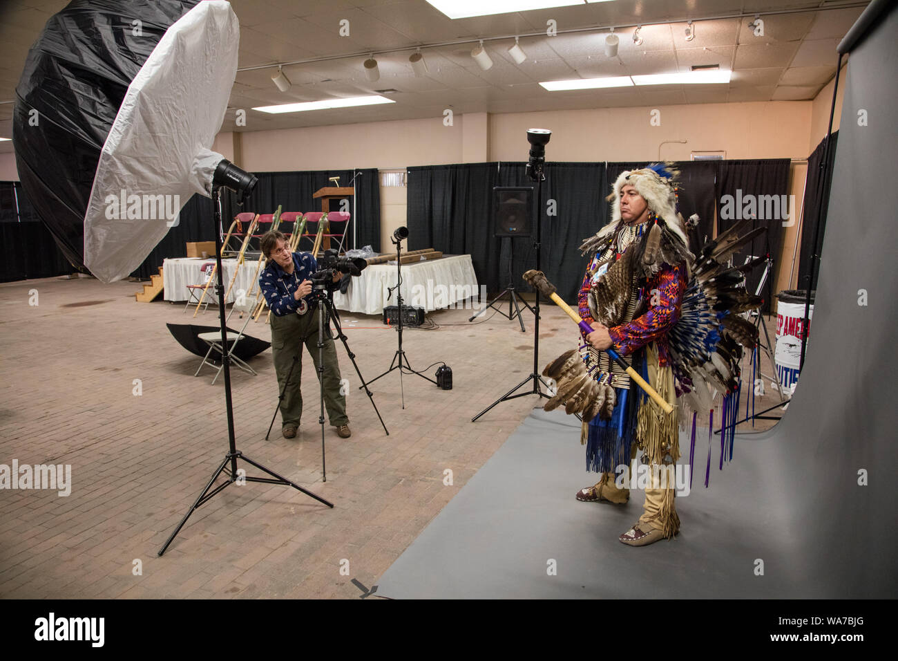 Der amerikanische Fotograf Carol M. Highsmith fotos George freier Geist Medina, ein Mitglied der Oglala Sioux Stamm, in Pueblo, Colorado, bei einer Versammlung der nordamerikanischen Ureinwohner Stockfoto