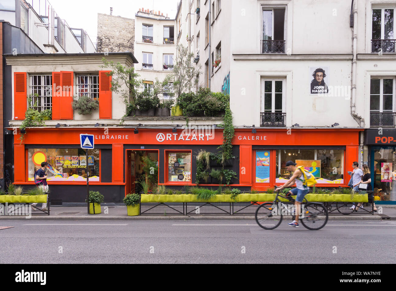 Paris Artazart-store Front eines konzeptionellen Buchhandlung Artazart im 10. arrondissement von Paris, Frankreich, Europa. Stockfoto