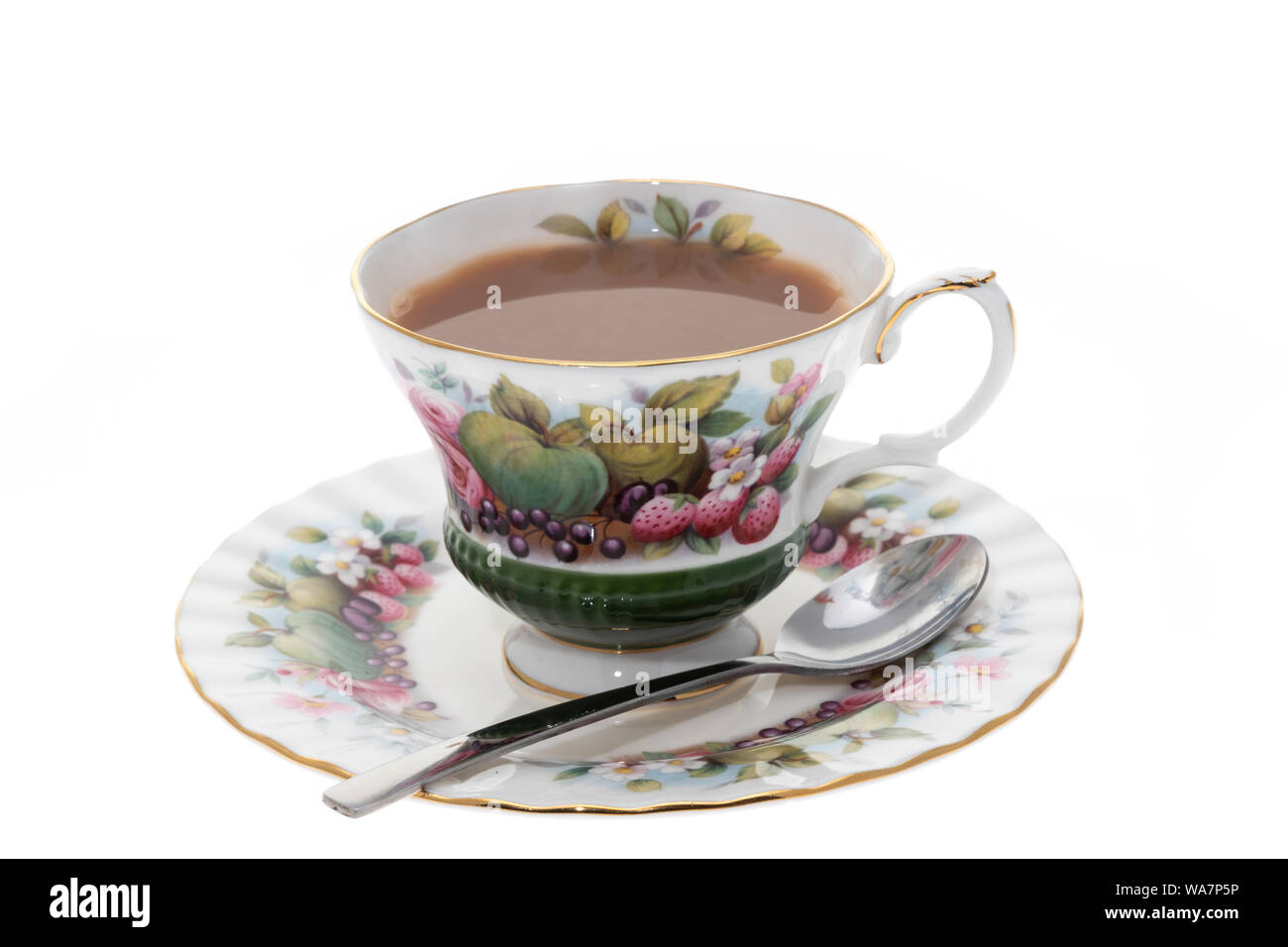 Tasse Tee in eine antike Porzellan Tasse und Untertasse - Weißer Hintergrund Stockfoto