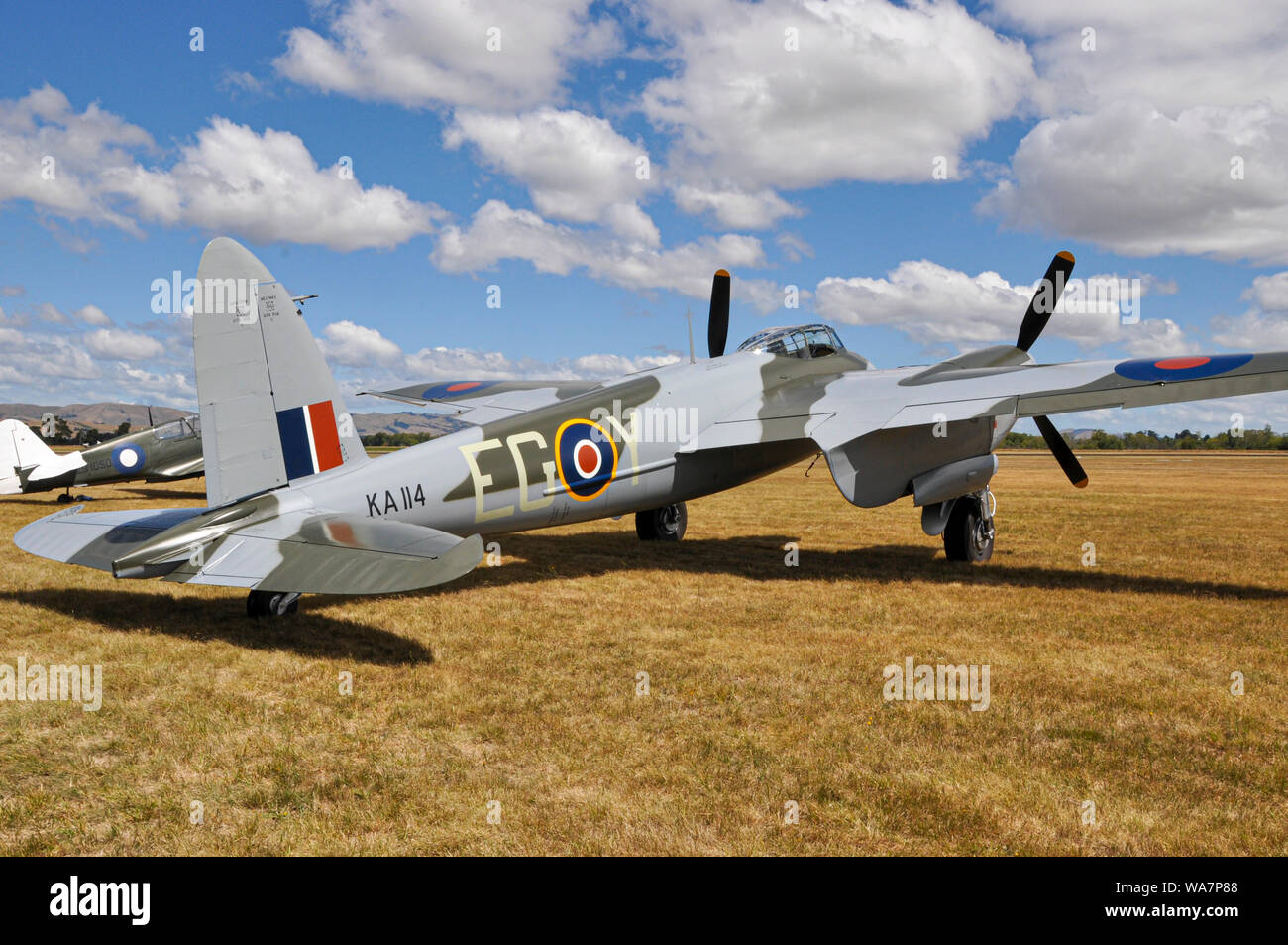 De Havilland DH.98 Mosquito Zweiten Weltkrieg Jagdflugzeug am Flügel über Wairarapa Airshow, Haube Flugplatz, Masterton, Neuseeland Stockfoto