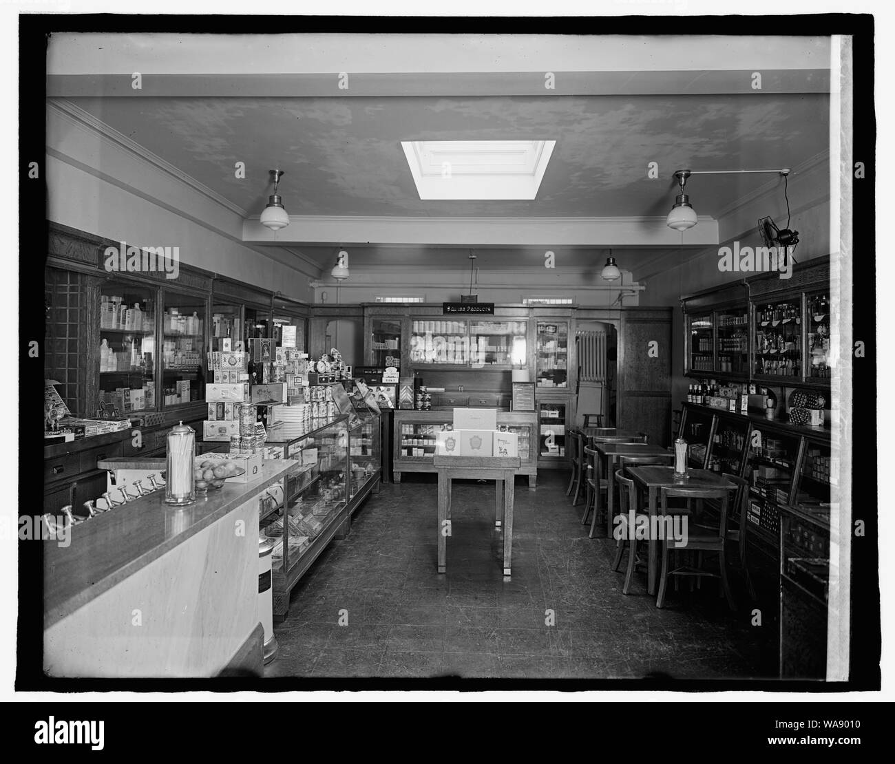 Kathedrale Villen, [Washington, DC], Drug Store Stockfoto