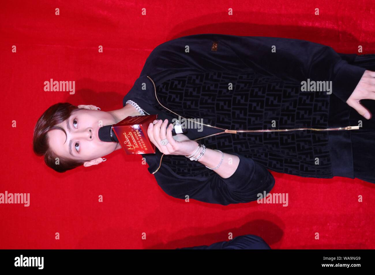 Hong Kong Sänger und Schauspieler Jackson Wang der Koreanischen Boy Group erhielt 7 Nimmt eine enthüllungsfeier für seine Wachsfigur bei Madame Tussauds Hong Kong w Stockfoto