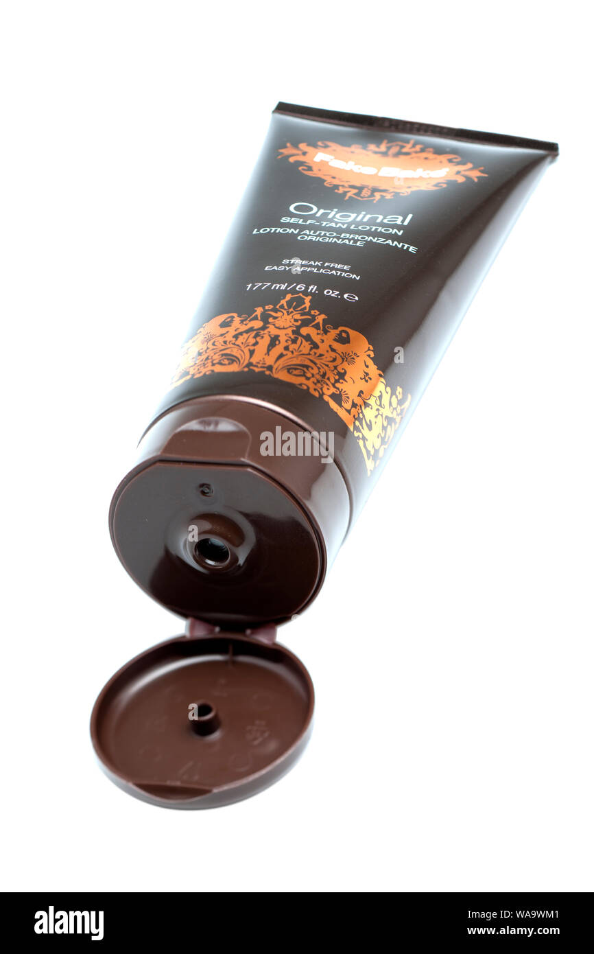 Tube Self Tanning Lotion von Fake Bake Stockfoto