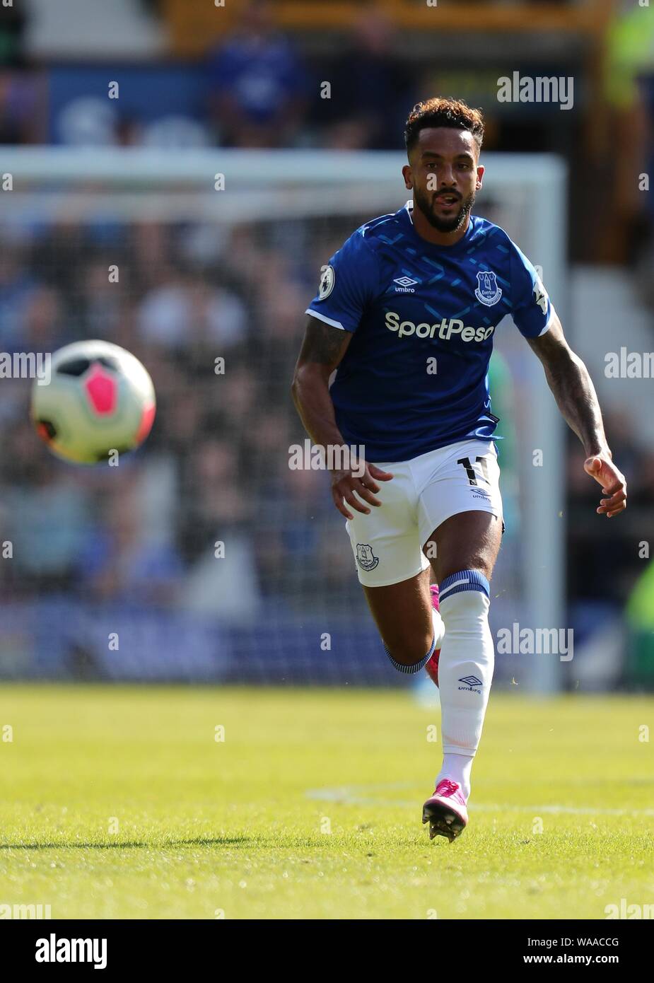 THEO WALCOTT FC Everton FC Everton V FC Watford, Premier League Goodison Park, Everton, ENGLAND, 17. August 2019 GBD 14852 streng redaktionelle Verwendung. Wenn der Spieler/Spieler in diesem Bild dargestellt ist/Spielen für einen englischen Club oder das England National Team. Dann ist dieses Bild darf nur für redaktionelle Zwecke verwendet werden. Keine kommerzielle Nutzung. Folgende Verwendungen sind auch dann eingeschränkt, wenn in einem redaktionellen Kontext: Verwendung in Verbindung mit oder als Teil eines nicht autorisierten Audio-, Video-, Daten-, Spielpläne, Verein/liga Logos, Wetten, Spiele oder eine "Live"-Diensten. Auch eingeschränkt sind Usag Stockfoto