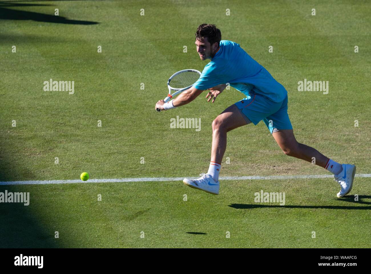 Cameron Norrie Großbritannien spielen einhändige Rückhand Daniel Marken in Deutschland. Natur Tal International 2018 - Dienstag, 26, Juni, 2018 - Stockfoto