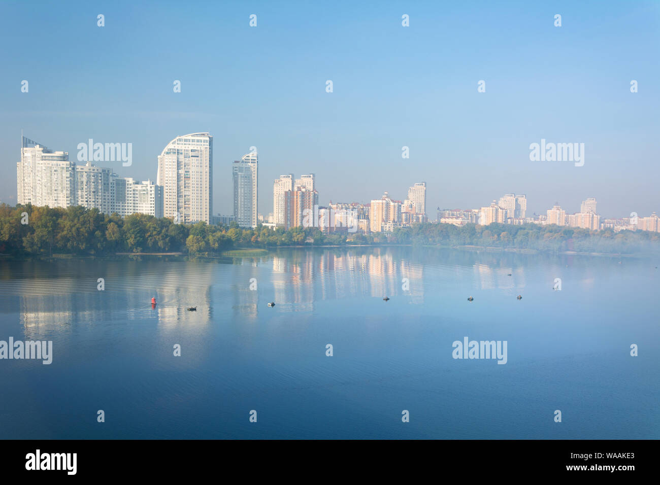 Schönen Morgen Obolon Quay, Kiew, Ukraine Stockfoto