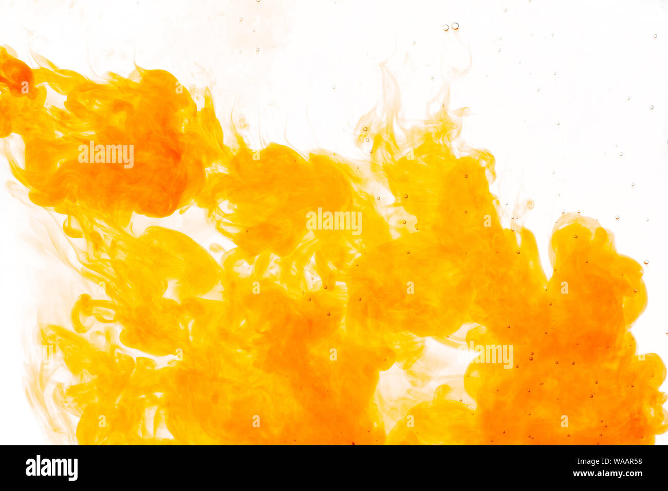 Spritzer Farbe auf weißem Hintergrund Stockfoto