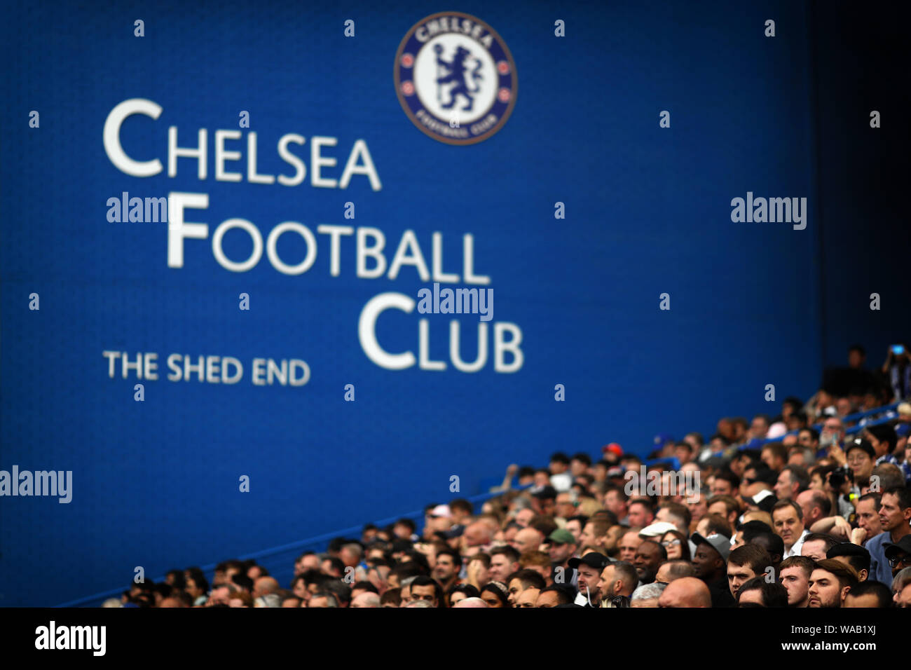 Chelsea Fans - Chelsea v Leicester City, Premier League, Stamford Bridge, London, Großbritannien - 18 August 2019 Editorial nur verwenden - DataCo Einschränkungen Stockfoto