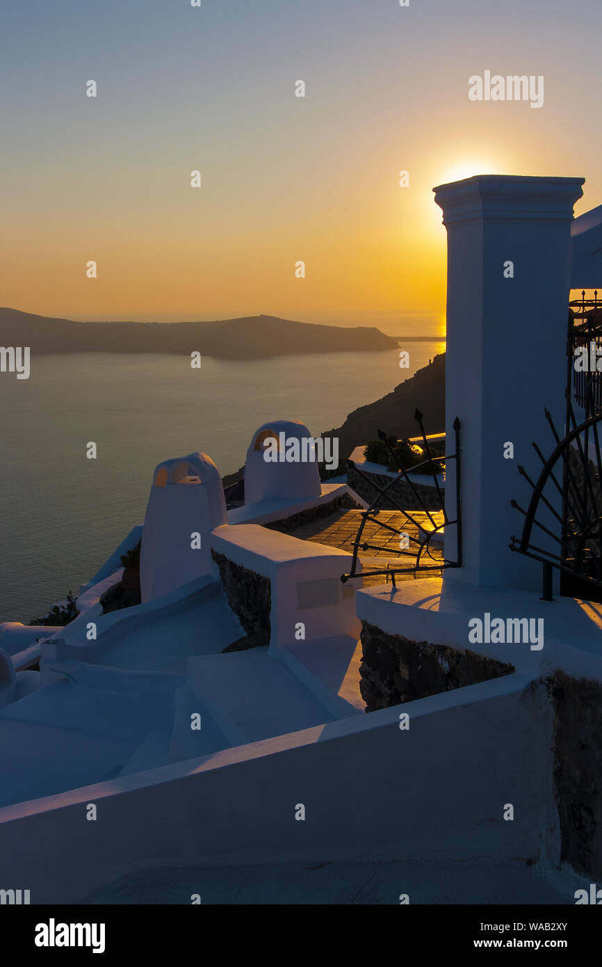 Sonnenuntergang auf der Insel Santorini in Griechenland Stockfoto