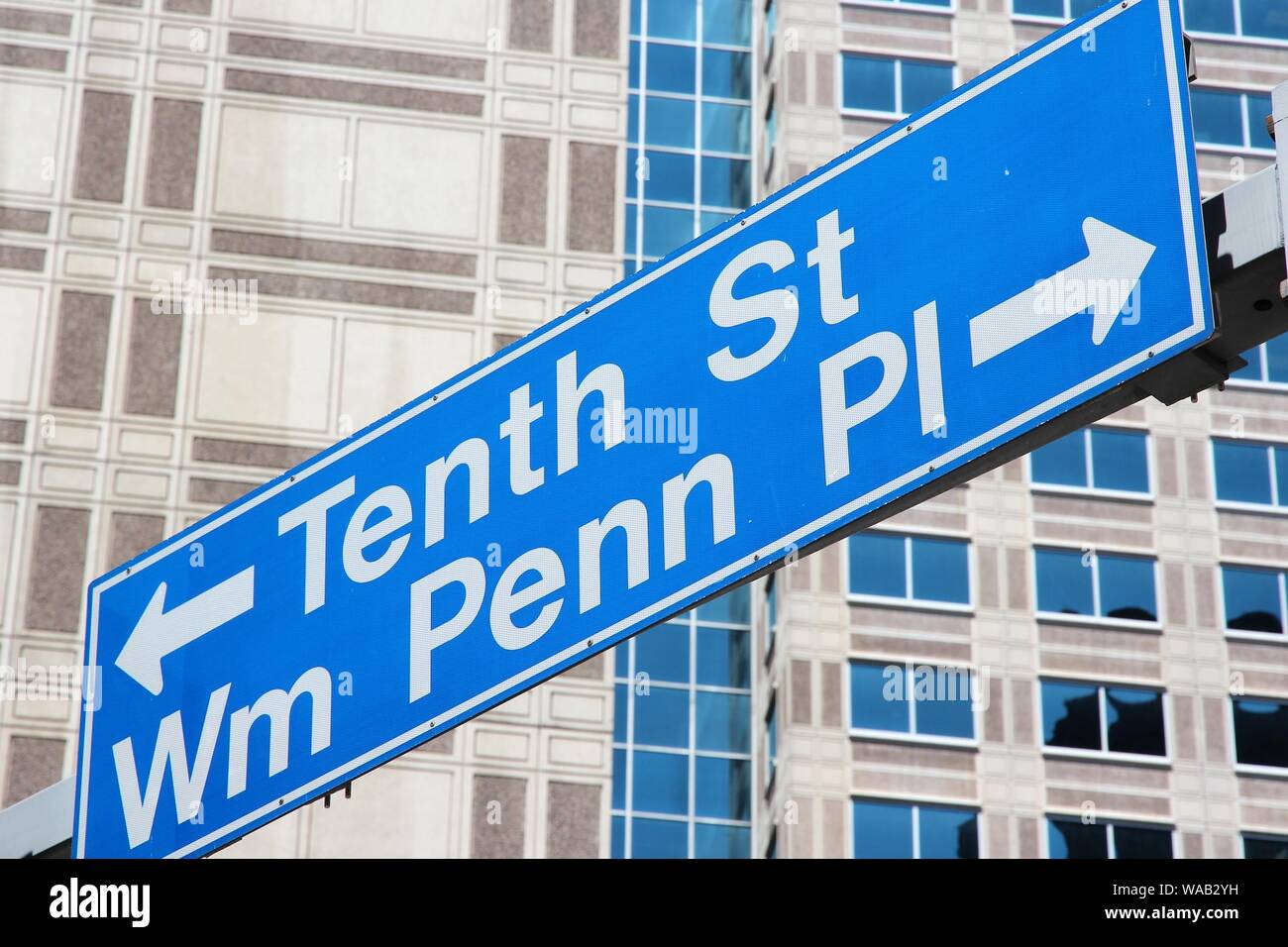 Straße in Pittsburgh, Pennsylvania - Tenth Street und William Penn. Stockfoto