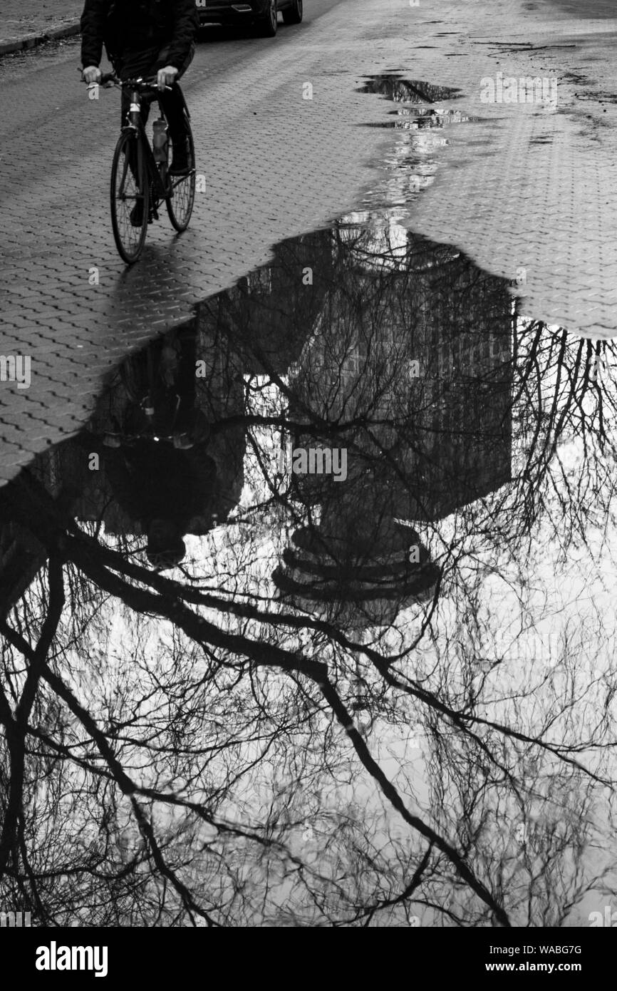 Schwarze und weiße Street Fotografie print von Vancouver city. Dieses Foto ist an einem regnerischen Tag in der Innenstadt von Vancouver. Stockfoto