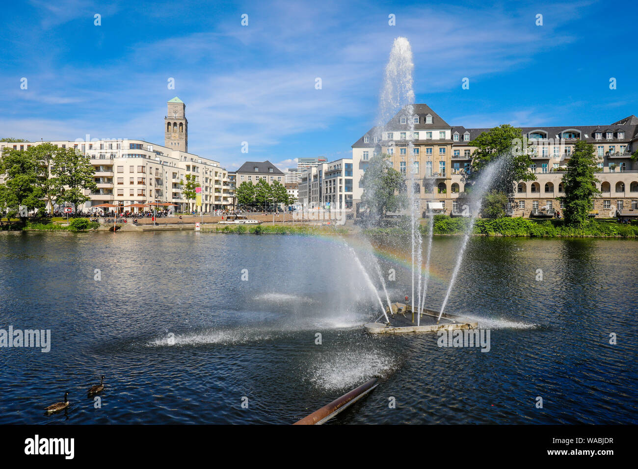 Mülheim an der Ruhr, Ruhrgebiet, Nordrhein-Westfalen, Deutschland - Blick auf die Stadt mit Blick auf den Garten des MŸGa, Mülheim an der Ruhr über die Ruhr zu t Stockfoto Mülheim an der Ruhr, Ruhrgebiet, Nordrhein-Westfalen, Deutschland - Blick auf die Stadt mit Blick auf den Garten des MŸGa, Mülheim an der Ruhr über die Ruhr zu t Stockfoto