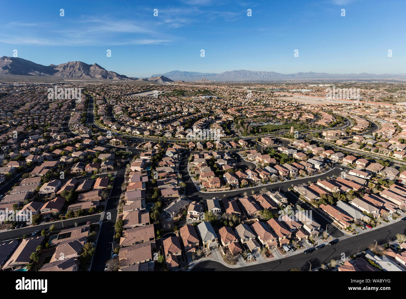 Luftaufnahme von Summerlin Straßen und Häusern in einem Vorort von Las Vegas, Nevada. Stockfoto