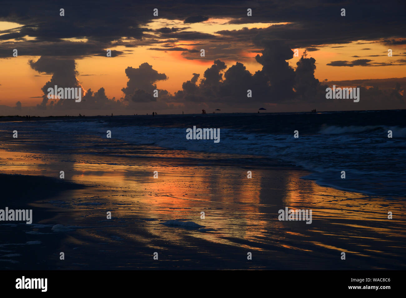 Sonnenaufgang über dem Meer. St Simons Island Georgia Stockfoto