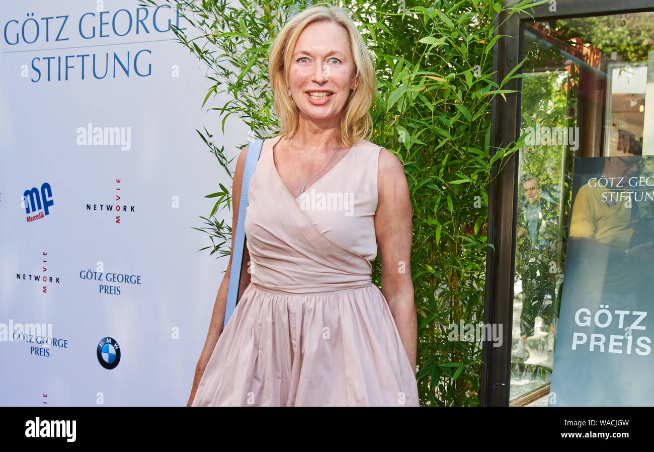 Berlin, Deutschland. 19 Aug, 2019. Schauspielerin Therese Hämer kommt auf die Vergabe des Götz George ausgezeichnet. Die Götz George Preis wurde auf Antrag der Schauspieler, der 2016 starb, gegründet. Quelle: Annette Riedl//dpa/Alamy leben Nachrichten Stockfoto