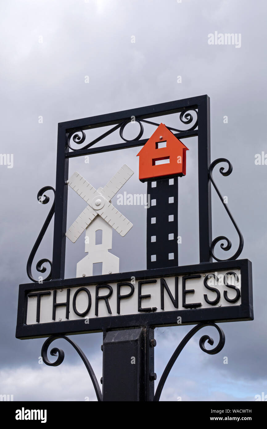 Ortsschild in Damme ein Dorf an der Küste an der Küste von Suffolk, England, Großbritannien Stockfoto