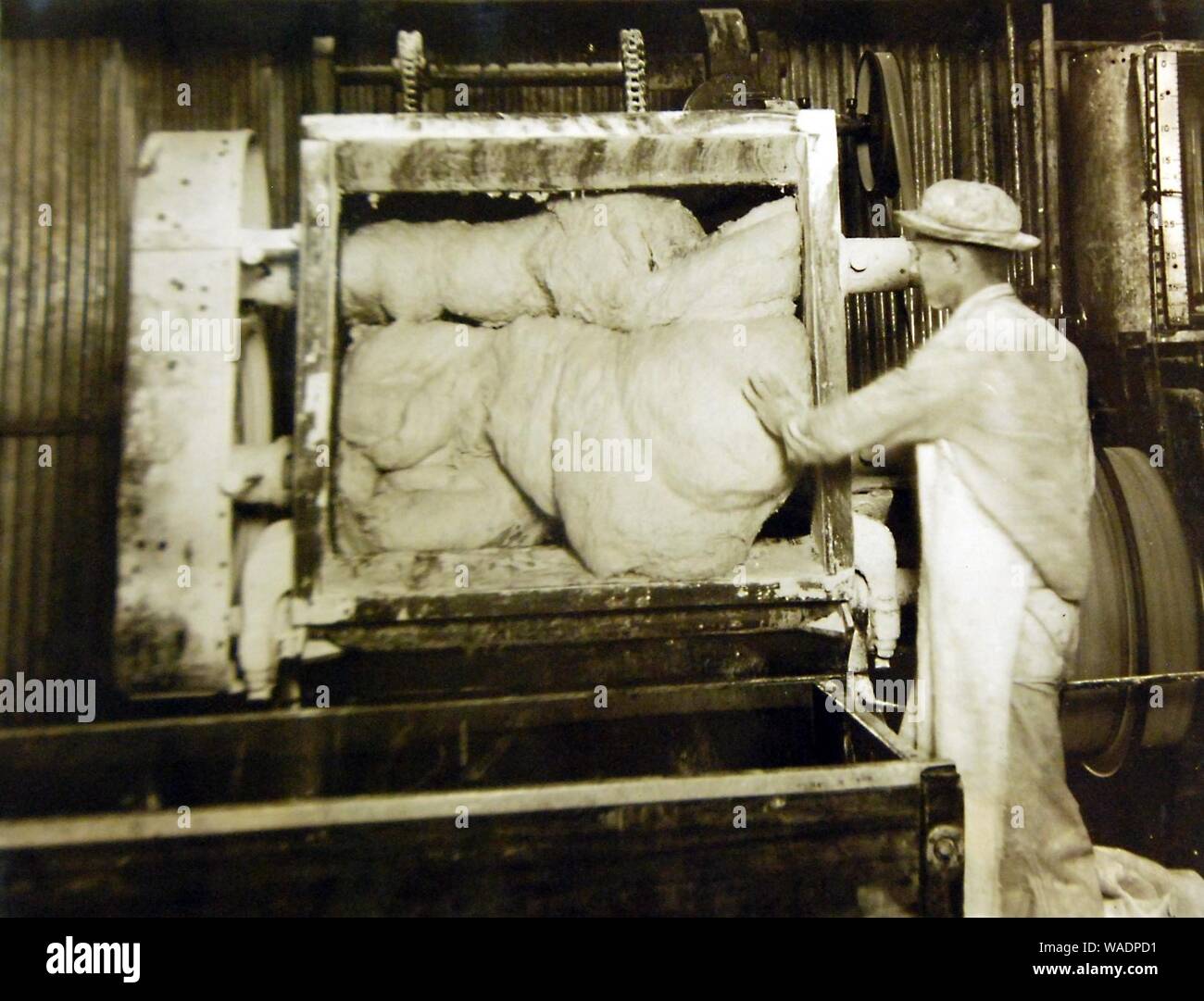 Teig mischen, Is-sur-Tille (Cote d ‥ 99 Oder), Frankreich, 1919 (33052889026). Stockfoto