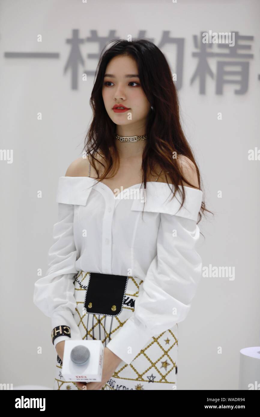 Chinesische Schauspielerin Jelly Lin oder Lin Yun besucht eine Werbeveranstaltung für Liby in Shanghai, China, 6. Juli 2019. Stockfoto