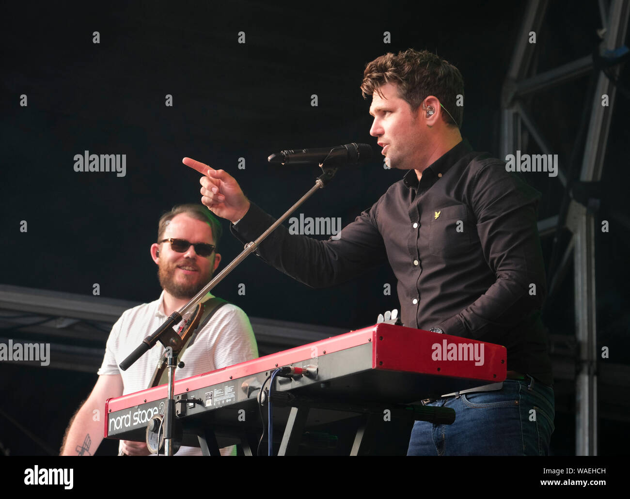 Greg Churchouse und Roy Schrittlänge von Scouting für Mädchen an Weyfest Music Festival, Tilford, Surrey, Großbritannien. August 18, 2019 Stockfoto