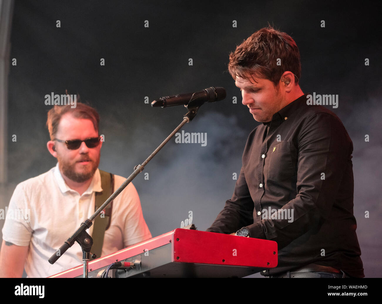 Greg Churchouse und Roy Schrittlänge von Scouting für Mädchen an Weyfest Music Festival, Tilford, Surrey, Großbritannien. August 18, 2019 Stockfoto