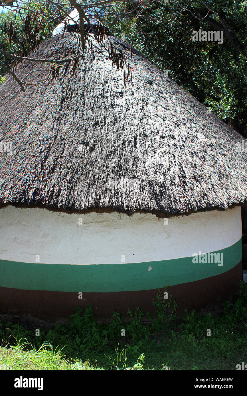 Xhosa Hütte im Dorf, Lesedi Cultural Village, Wiege der Menschheit, Südafrika Stockfoto
