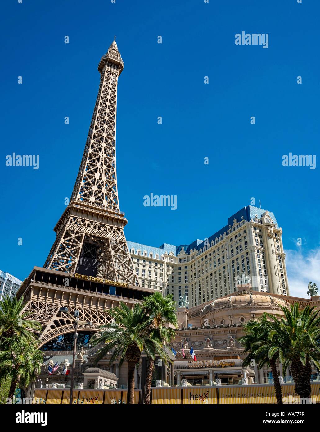 Rekonstruierte Eiffelturm, Hotel Paris, Las Vegas Strip, Las Vegas, Nevada, USA Stockfoto