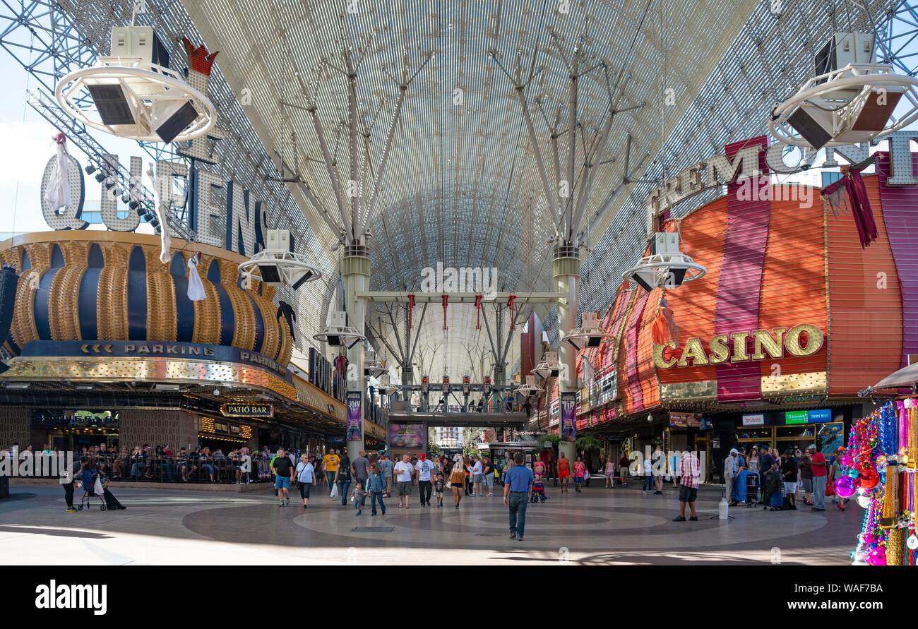 Kuppel der Fremont Street Experience, Casino Hotel Four Queens, Fremont Casino, Downtown, Las Vegas, Nevada, USA Stockfoto