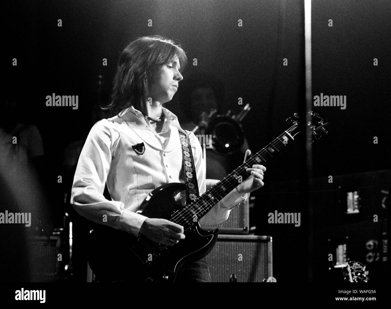 Flügel mit Jimmy McCullough live auf der Bühne. Rotterdam Ahoy, 25. März 1976 Stockfoto
