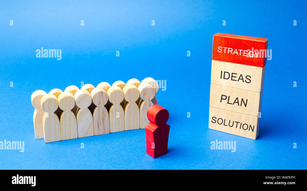 Holzblöcke mit einer Geschäftsstrategie: Ideen, planen, Lösung und Team von Mitarbeitern. Business Management Konzept. Planung, Innovation. Finanzen und Mo Stockfoto