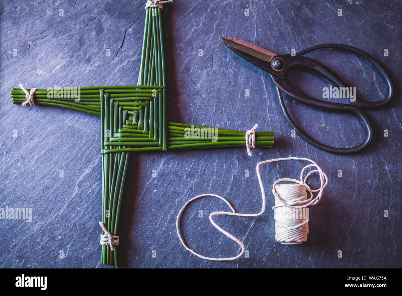 St. Bridget's Day Kreuze aus Binsen, eine irische Tradition am 1. Februar gefeiert. Stockfoto