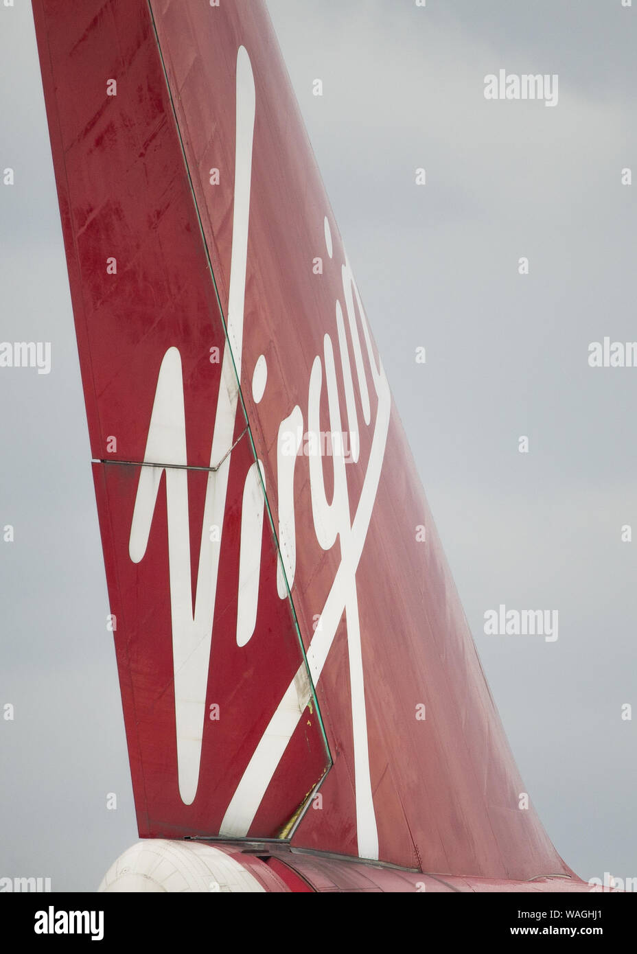 Glasgow, UK. 26. April 2019. Virgin Atlantic Boeing 747-400 (reg G-VROM) gesehen, der Internationale Flughafen Glasgow für Florida. Virgin Holidays einen besonderen Service aus Glasgow bedienen jeden Sommer das hohe Volumen der Schottischen Touristen, die Florida Sunshine suchen. Hinweis: Dieses Flugzeug war auch in einen schweren Zwischenfall am 29. Dezember 2014 als Flug VS 43 Boeing 747-400 G-VROM eine Notlandung auf dem Flughafen London Gatwick durchgeführt. VS 43 war auf dem Weg nach Las Vegas (LAS), wenn die Piloten bewusst wurde von einem Fahrwerk Problem mit der rechten Fahrwerk. Co Stockfoto