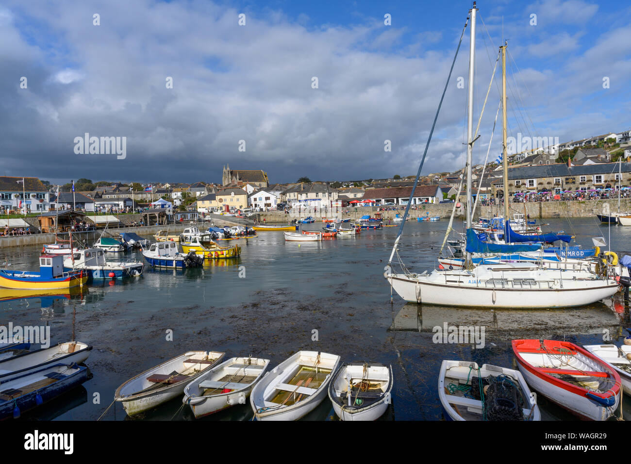 Blick auf den Hafen von Camborne, Cornwall, England, Großbritannien Stockfoto