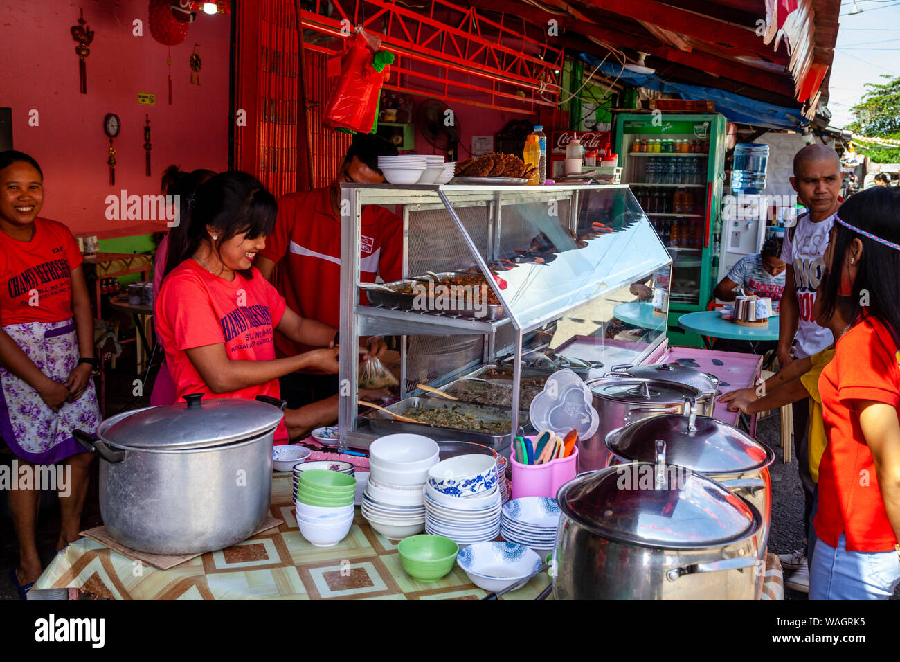 Das Essen im Restaurant, Kalibo, Panay Island, Aklan Provinz der Philippinen. Stockfoto