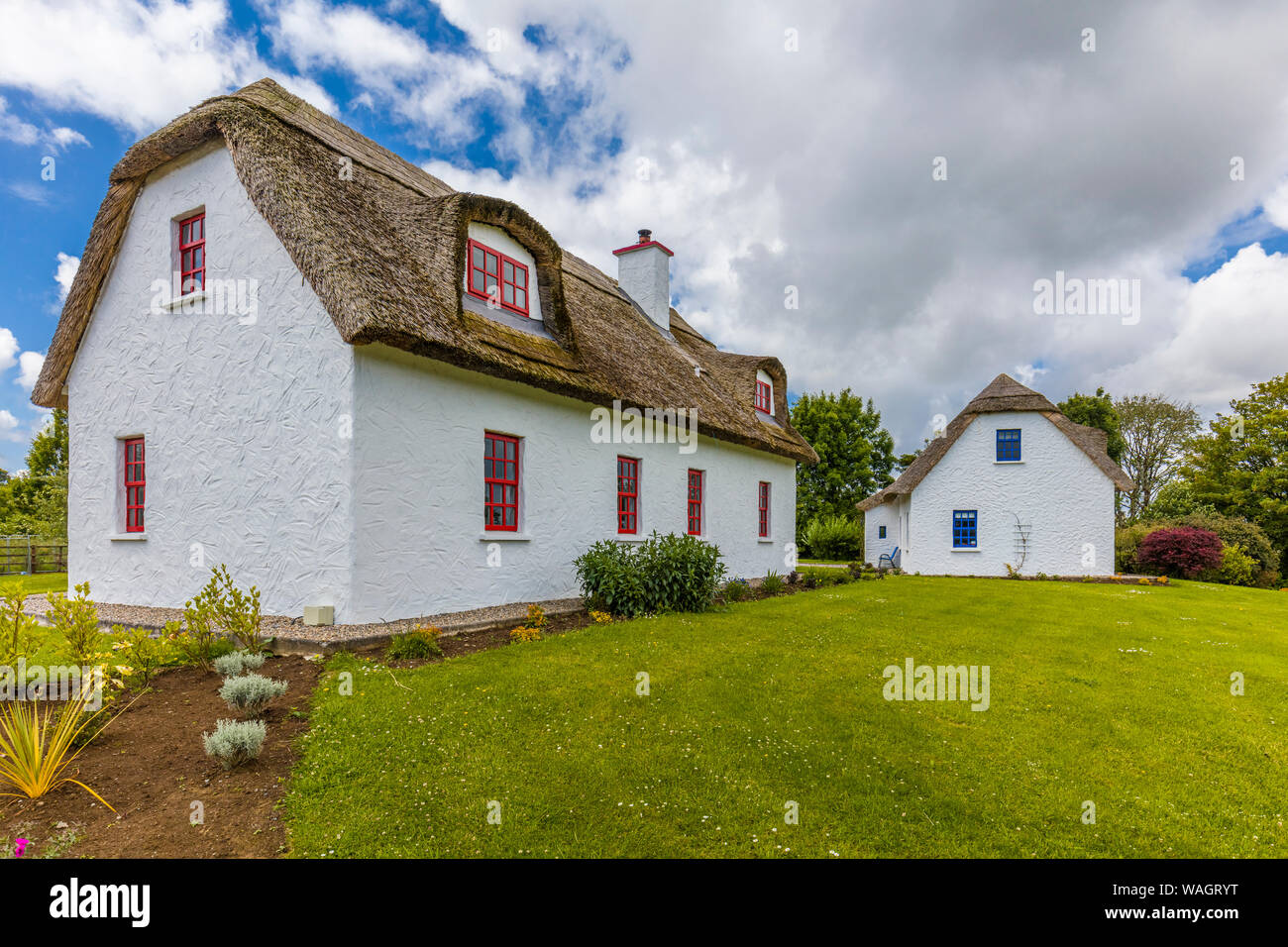 Strohgedeckten Cottages in Kinvara in der Grafschaft Galway Irland Stockfoto