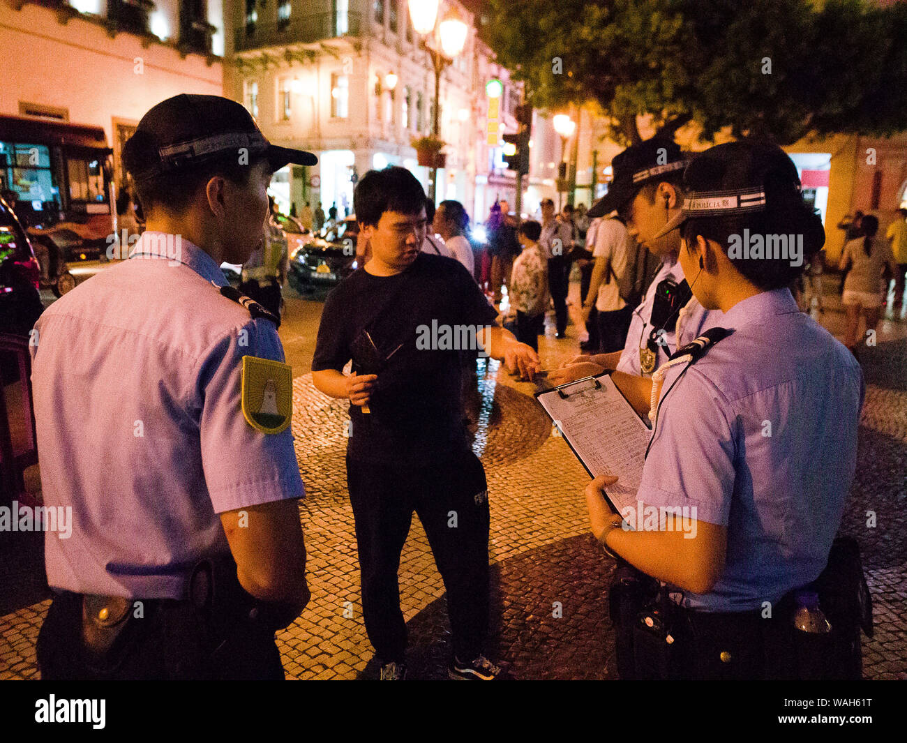 8.19 Macao Macau 819 Senado Platz Polizei Stockfoto