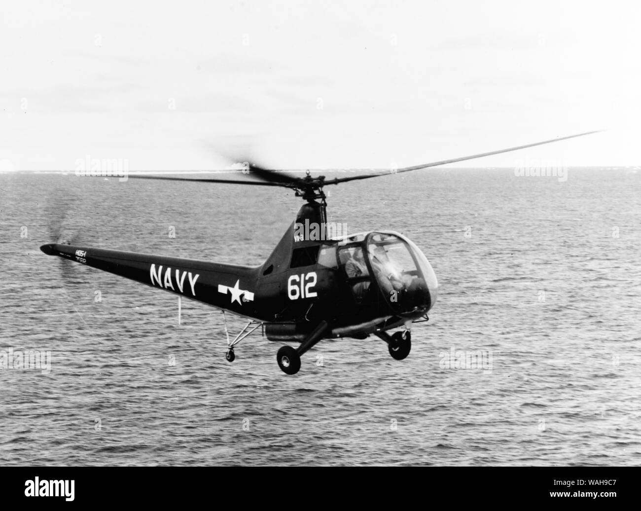 Sikorsky HOS-1 in für eine Landung 1947 kommen. Stockfoto