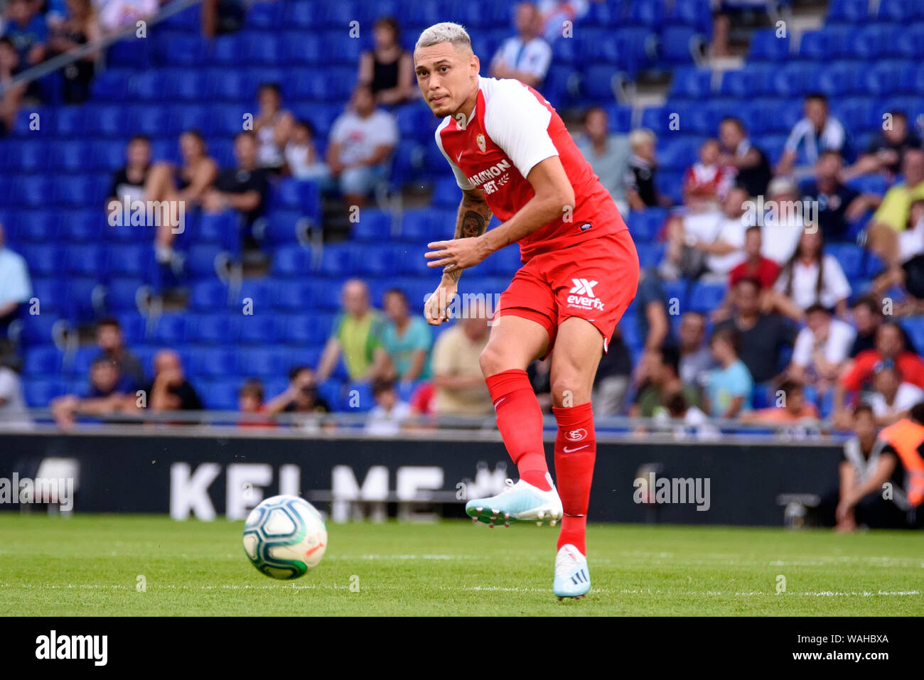 BARCELONA - 23 AUG 18: Lucas Ocampos spielt in der Liga Match zwischen RCD Espanyol und Sevilla CF RCDE Stadium am August 18, 2019 in Barcelona, Stockfoto