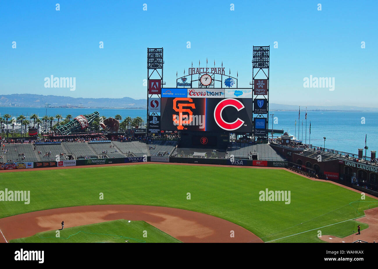 Video Board bei Oracle Park, Heimat der San Francisco Giants Baseball Team. Stockfoto