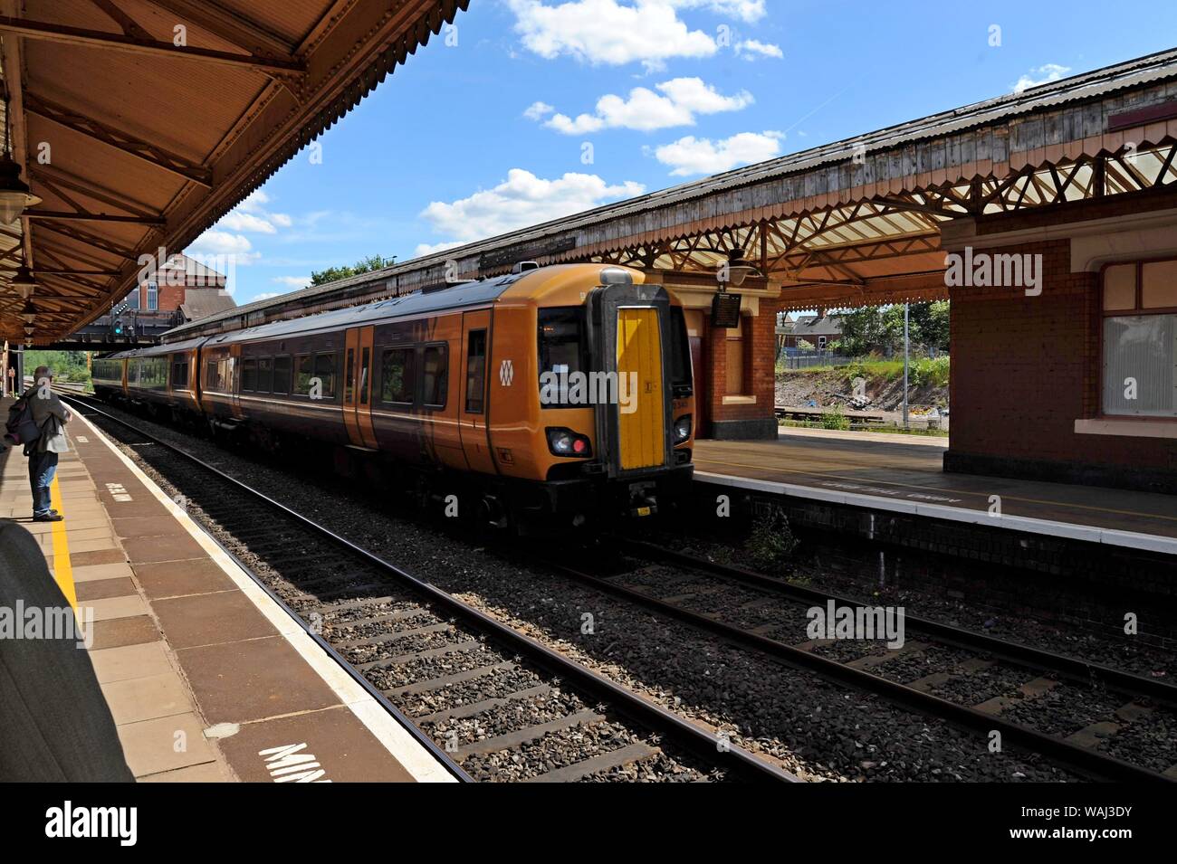 Ein West Midlands Railway Class 172 Turbostar an Tyseley Station, Birmingham, Großbritannien Stockfoto