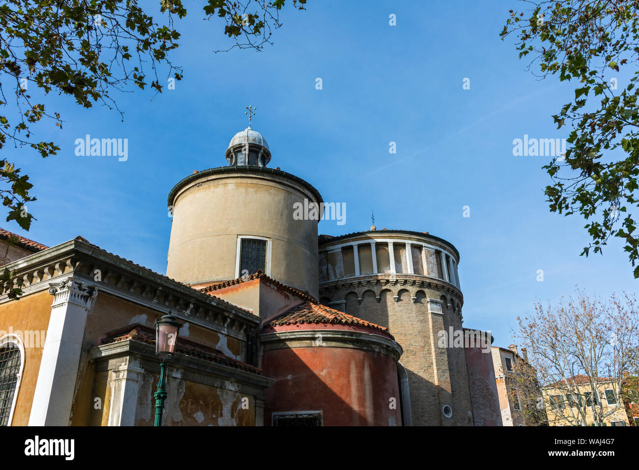 Die Chiesa di San Giacomo dell'Orio Kirche, Campo San Giacomo dell'Orio, Venedig, Italien Stockfoto