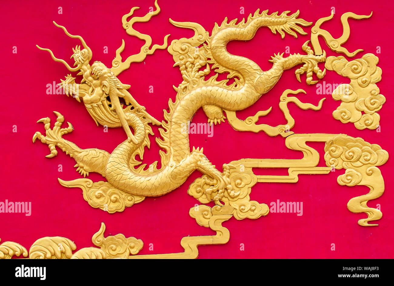 Dragon Motiv an den Zehn Tausend Buddhas Monastery, Sha Tin, Hongkong, China. Stockfoto