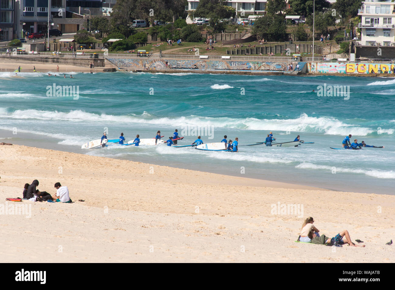 Australien, New South Wales, Sydney. Bondi Beach surfen Klasse Stockfoto
