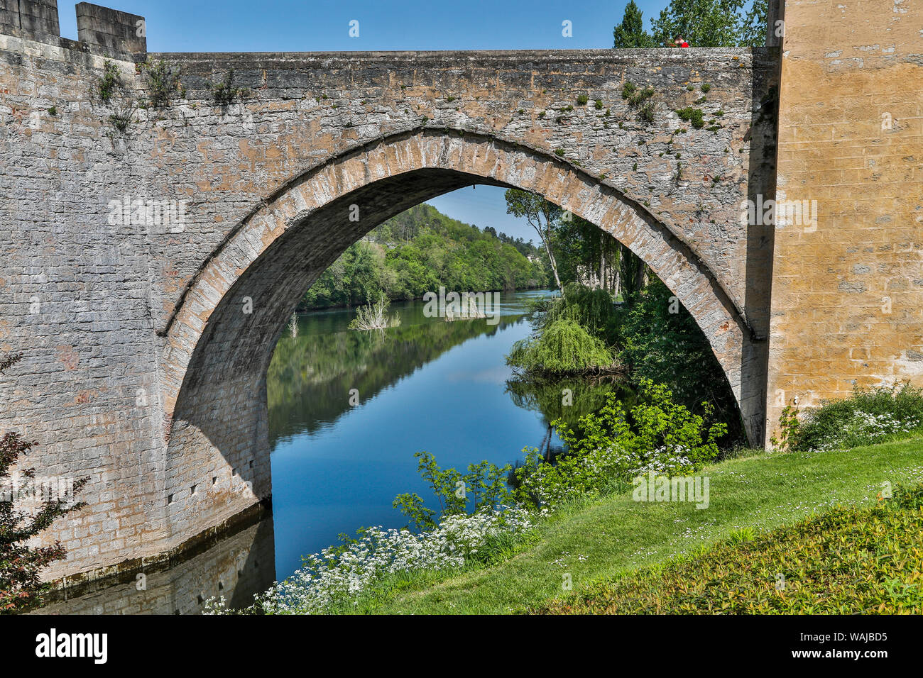 Frankreich, Cahors. Pont Valentre über dem Fluss Lot Stockfoto