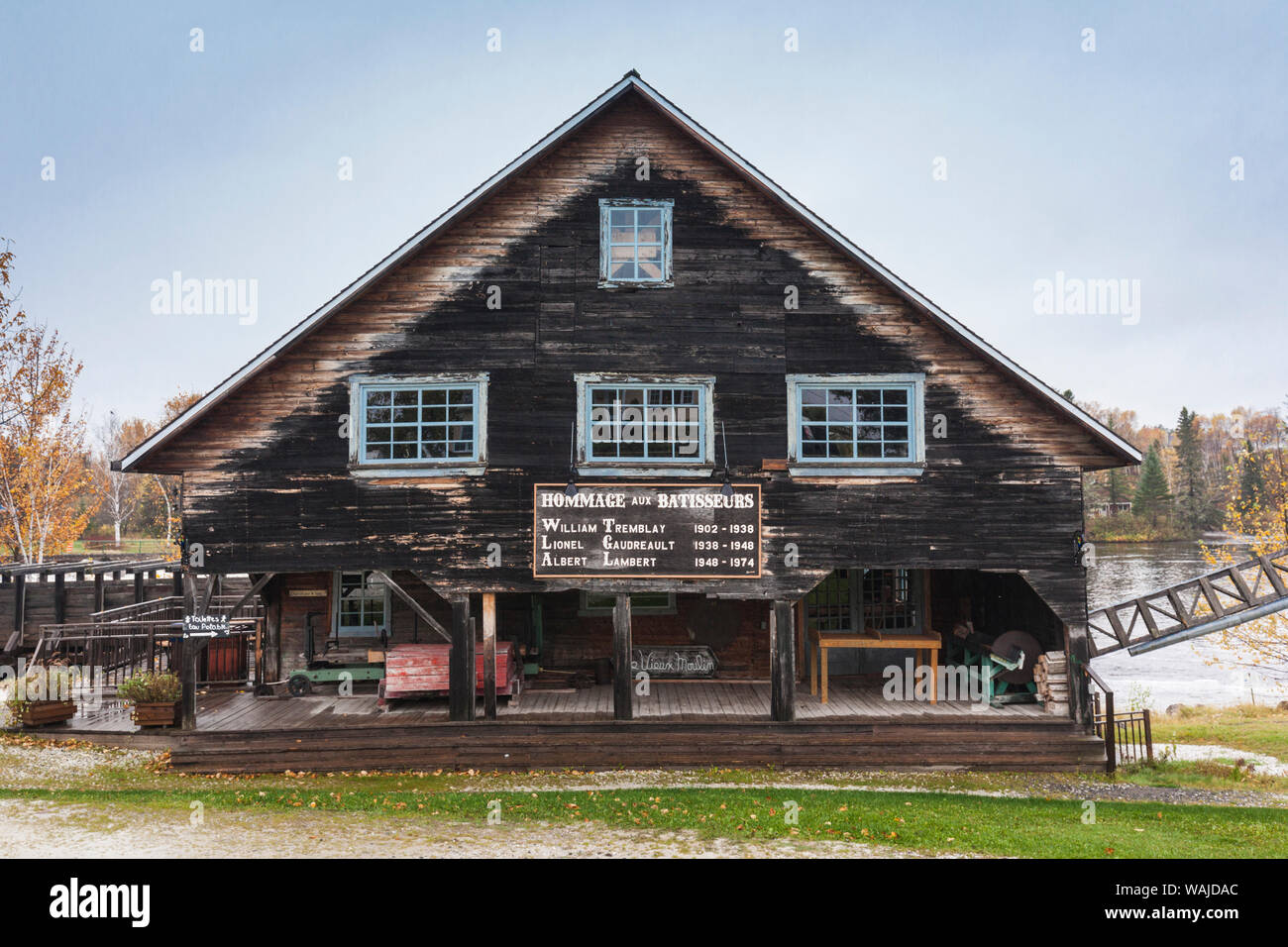 Kanada, Quebec, Sainte-Jeanne-d'Arc, Le Vieux Moulin, alte Mühle Stockfoto