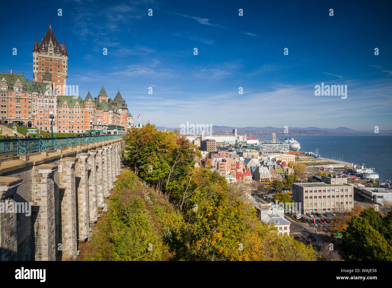 Kanada, Quebec, Quebec City. Chateau Frontenac, Terrasse Dufferin und alte untere Stadt Stockfoto