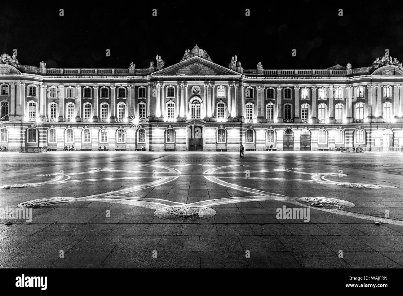 Frankreich, Toulouse. Capitole de Toulouse und Square bei Nacht (Rathaus und Verwaltung). Stockfoto