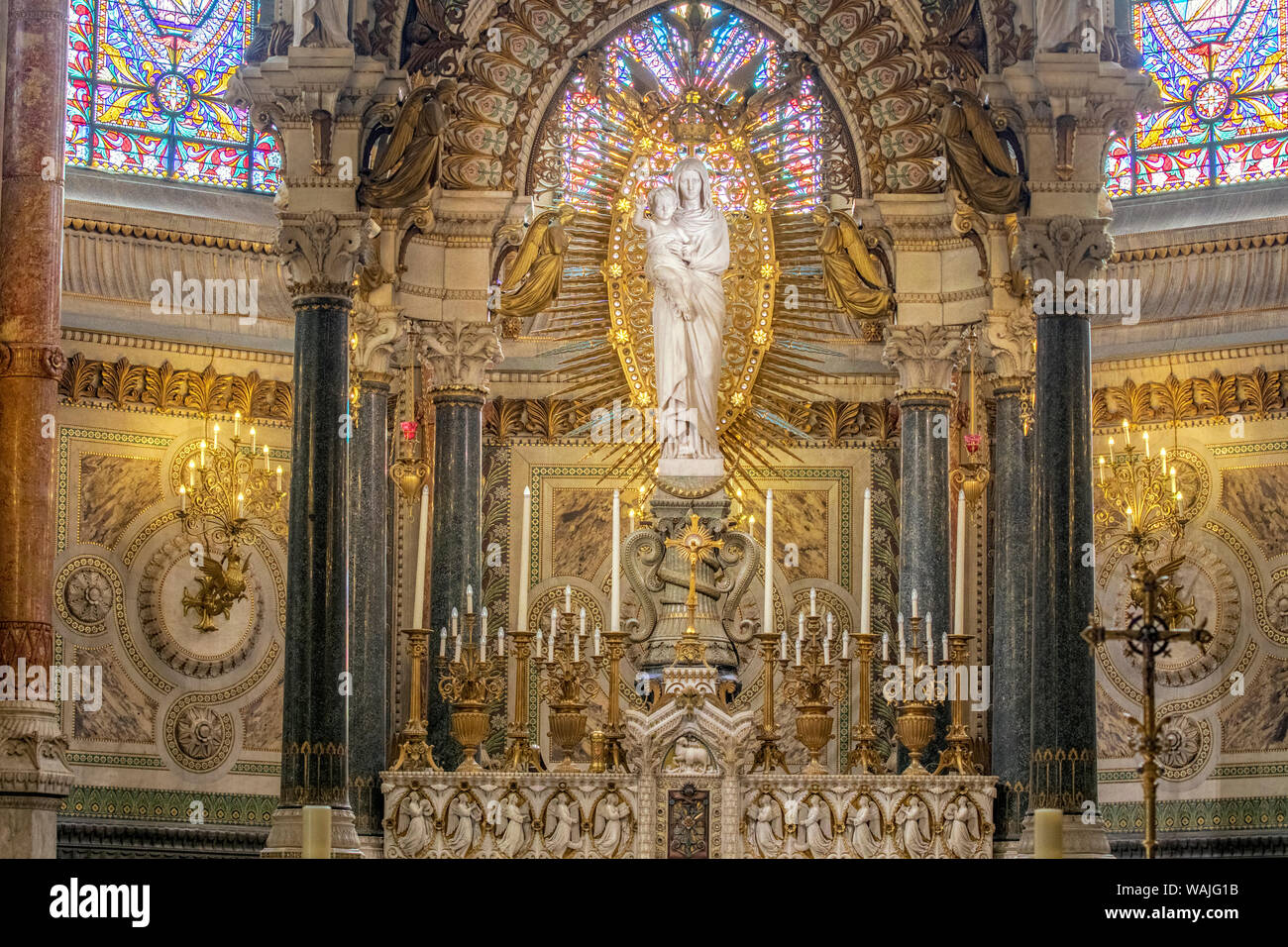 Im Inneren Basilique Notre Dame de Fourvier. Lyon, Frankreich. Stockfoto